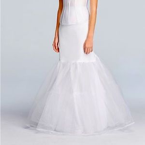 David’s Bridal XL A-Line Silhouette Slip